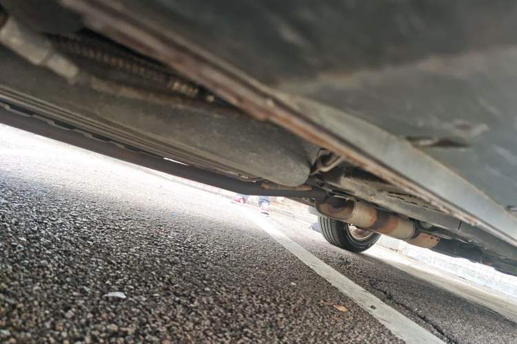 Used Dongfeng Fengon 580 2016 1.8L Manual Comfort Model Chassis Rear Right