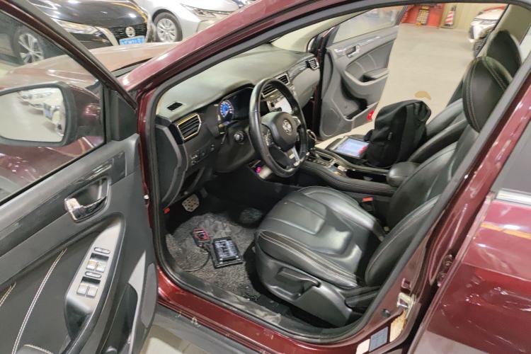 Used Dongfeng Fengon 580 2016 Revised Version 1.5T CVT Comfort Edition Driver Seat