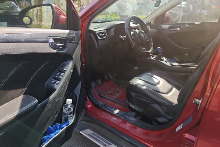 Used Dongfeng Fengon 580 2016 1.5T Manual Luxury Edition Driver Seat