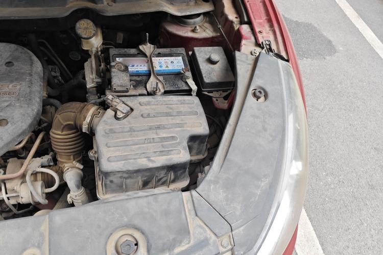 Used Dongfeng Fengon 580 2016 1.5T Manual Luxury Edition Engine Bay Left