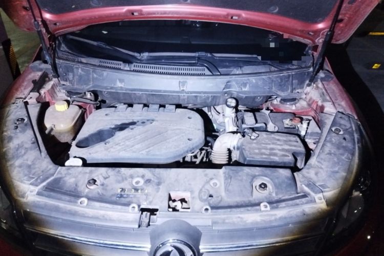 Used Dongfeng Fengon 580 2016 1.5T Manual Luxury Edition Engine Bay