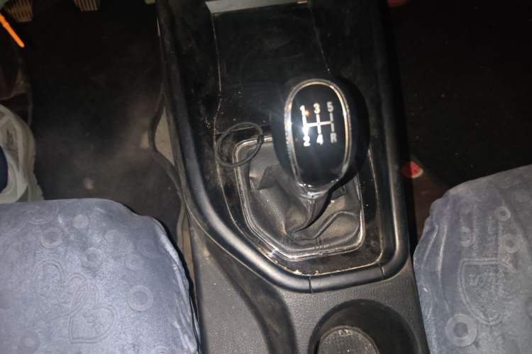 Used Dongfeng Fengon 580 2016 1.8L Manual Comfort Model Gear Lever