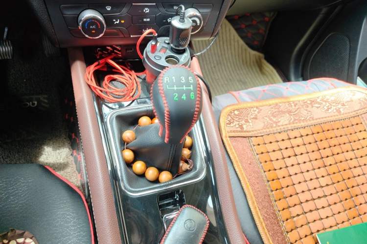 Used Dongfeng Fengon 580 2016 1.5T Manual Luxury Edition Gear Lever