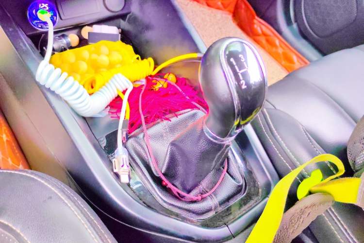 Used Dongfeng Fengon 580 2016 1.8L Manual Comfort Model Gear Lever