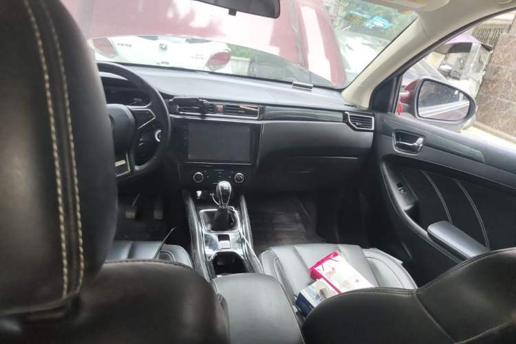 Used Dongfeng Fengon 580 2016 1.5T Manual Luxury Edition Headliner