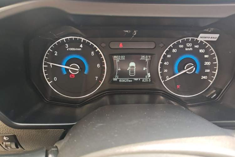 Used Dongfeng Fengon 580 2016 1.5T Manual Luxury Edition Instrument Cluster