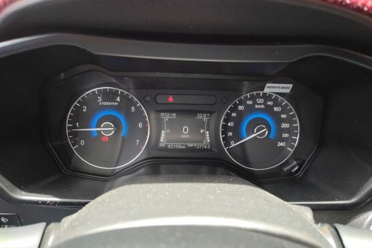 Used Dongfeng Fengon 580 2016 1.5T Manual Luxury Edition Instrument Cluster