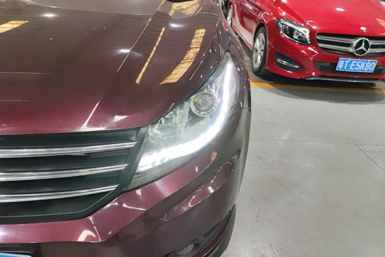Used Dongfeng Fengon 580 2016 Revised Version 1.5T CVT Comfort Edition Left Front Headlight