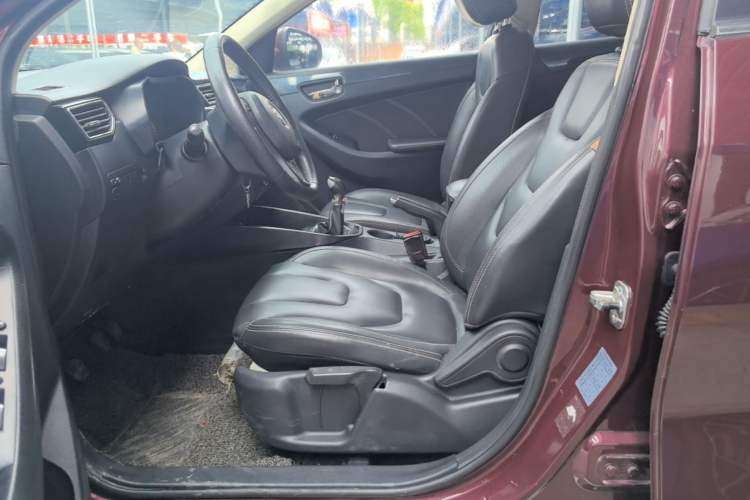 Used Dongfeng Fengon 580 2016 1.8L Manual Comfort Model Left Front Seat