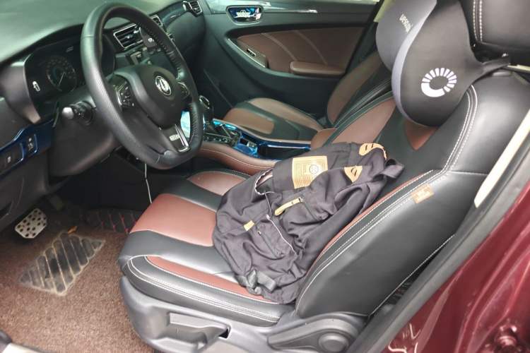 Used Dongfeng Fengon 580 2016 Revised Version 1.5T CVT Luxury Edition Left Front Seat