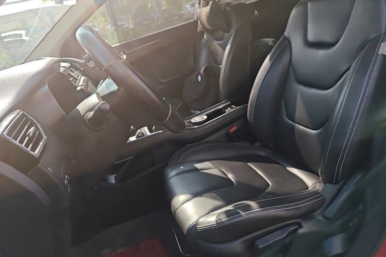 Used Dongfeng Fengon 580 2016 1.5T Manual Luxury Edition Left Front Seat