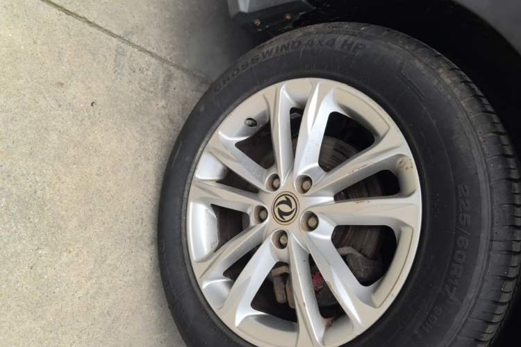 Used Dongfeng Fengon 580 2016 1.8L Manual Comfort Model Left Front Wheel Hub