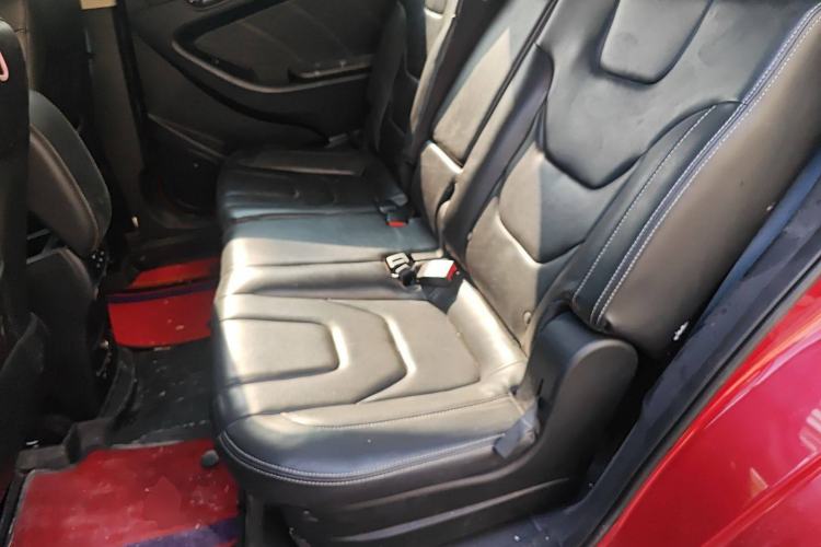 Used Dongfeng Fengon 580 2016 1.5T Manual Luxury Edition Left Rear Seat