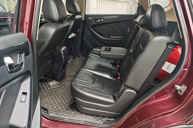 Used Dongfeng Fengon 580 2016 1.8L Manual Comfort Model Left Rear Seat