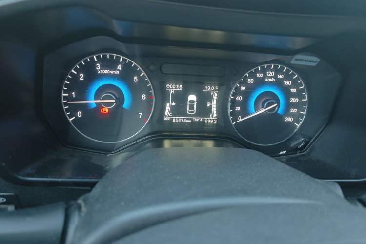 Used Dongfeng Fengon 580 2016 1.5T Manual Luxury Edition Odometer Close Up