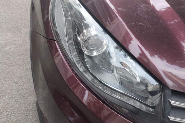 Used Dongfeng Fengon 580 2016 1.5T Manual Luxury Edition Right Front Headlight