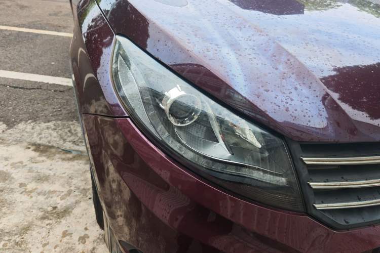 Used Dongfeng Fengon 580 2016 1.8L Manual Comfort Model Right Front Headlight