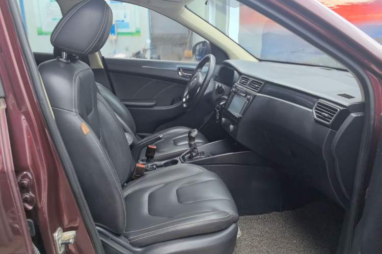 Used Dongfeng Fengon 580 2016 1.8L Manual Comfort Model Right Front Seat
