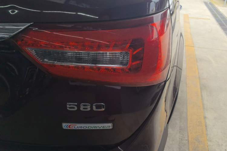Used Dongfeng Fengon 580 2016 1.8L Manual Comfort Model Right Rear Taillight