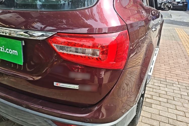 Used Dongfeng Fengon 580 2016 1.5T Manual Luxury Edition Right Rear Taillight