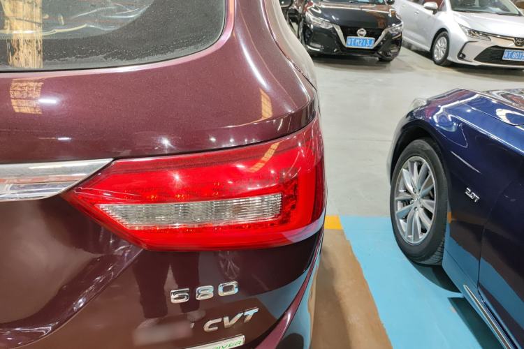 Used Dongfeng Fengon 580 2016 Revised Version 1.5T CVT Comfort Edition Right Rear Taillight