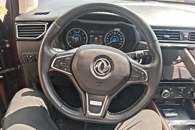 Used Dongfeng Fengon 580 2016 1.5T Manual Luxury Edition Steering Wheel