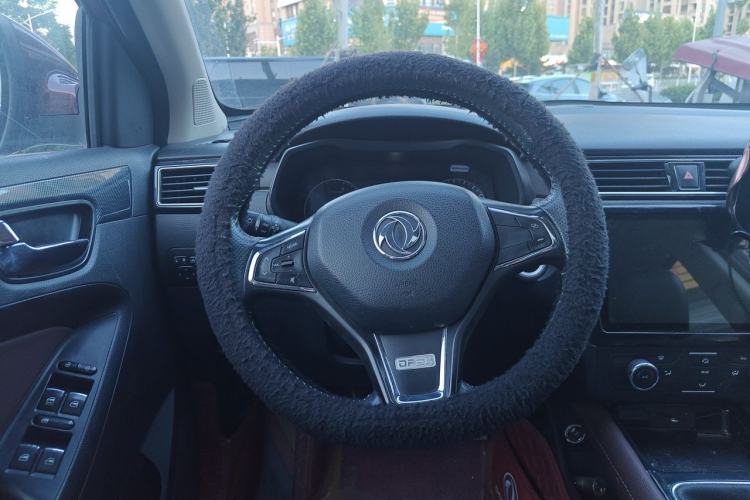 Used Dongfeng Fengon 580 2016 1.5T Manual Luxury Edition Steering Wheel