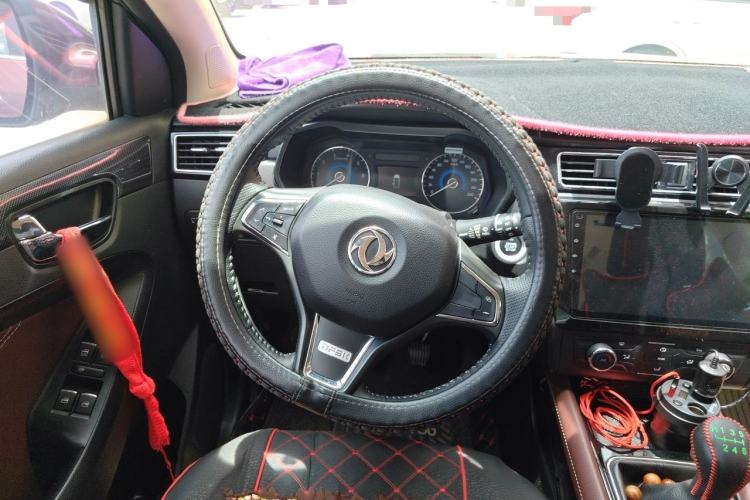 Used Dongfeng Fengon 580 2016 1.5T Manual Luxury Edition Steering Wheel