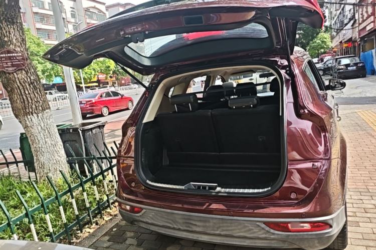 Used Dongfeng Fengon 580 2016 1.5T Manual Luxury Edition Trunk