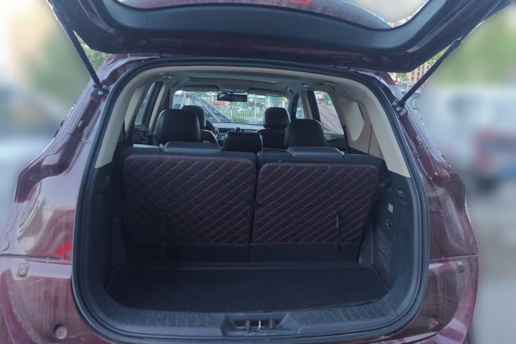 Used Dongfeng Fengon 580 2016 1.5T Manual Luxury Edition Trunk