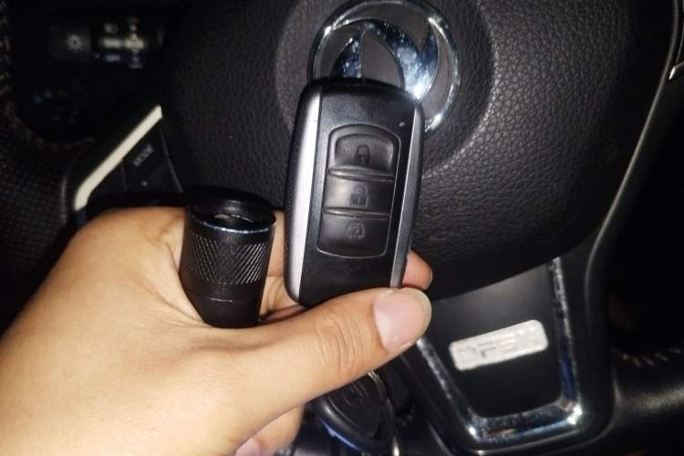 Used Dongfeng Fengon 580 2016 1.5T Manual Luxury Edition Vehicle Key