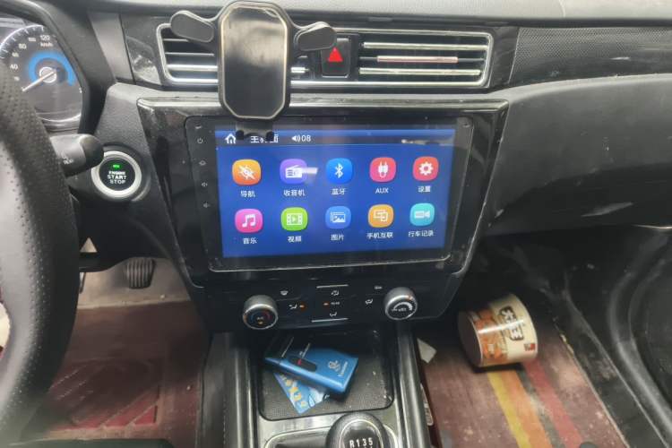 Used Dongfeng Fengon 580 2016 1.5T Manual Luxury Edition Audio And AC Panel