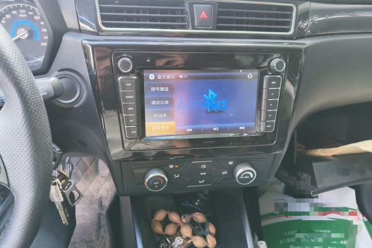 Used Dongfeng Fengon 580 2016 1.8L Manual Comfort Model Audio And AC Panel