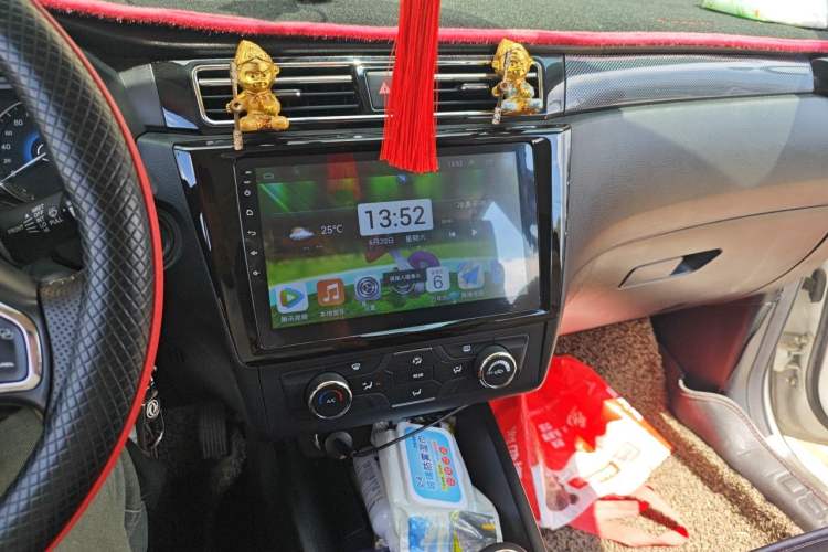 Used Dongfeng Fengon 580 2016 1.8L Manual Comfort Model Audio And AC Panel