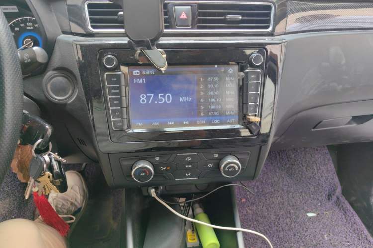 Used Dongfeng Fengon 580 2016 1.8L Manual Comfort Model Audio And AC Panel