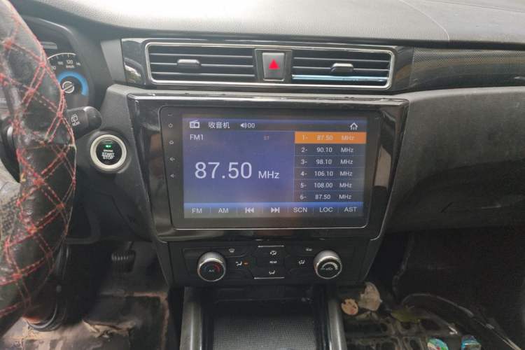 Used Dongfeng Fengon 580 2016 1.5T Manual Luxury Edition Audio And AC Panel