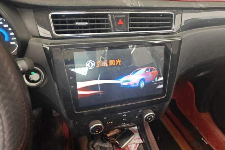 Used Dongfeng Fengon 580 2016 1.5T Manual Luxury Edition Audio And AC Panel