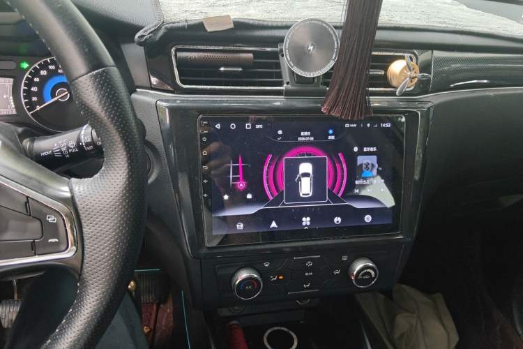 Used Dongfeng Fengon 580 2016 1.8L Manual Comfort Model Audio And AC Panel