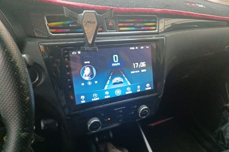 Used Dongfeng Fengon 580 2016 1.8L Manual Comfort Model Audio And AC Panel