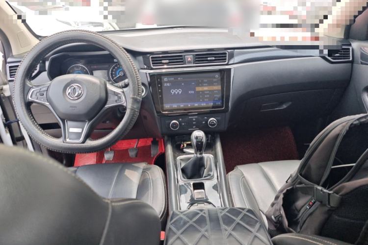 Used Dongfeng Fengon 580 2016 1.5T Manual Luxury Edition Center Console