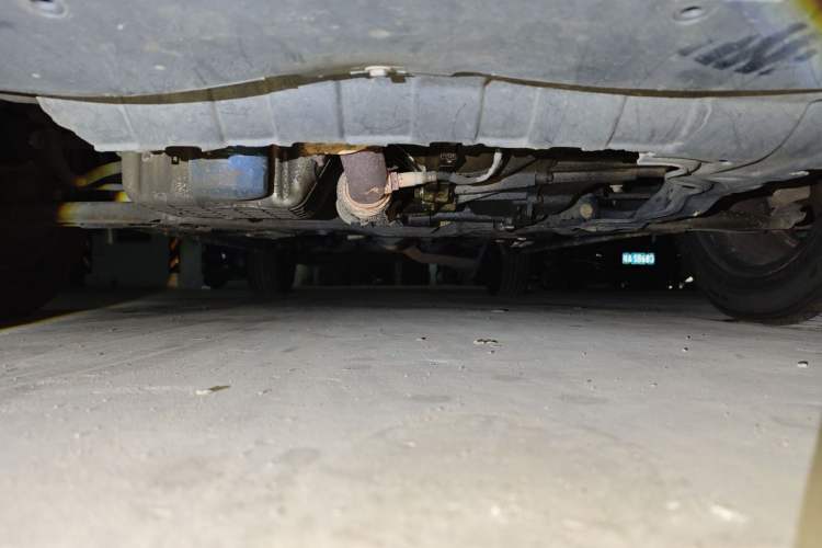 Used Dongfeng Fengon 580 2016 1.5T Manual Luxury Edition Chassis Front