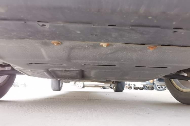 Used Dongfeng Fengon 580 2016 1.8L Manual Comfort Model Chassis Front