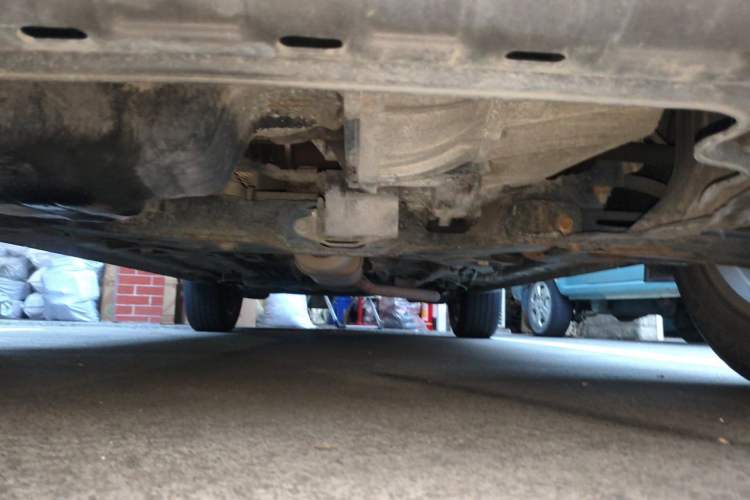Used Dongfeng Fengon 580 2016 1.8L Manual Comfort Model Chassis Front