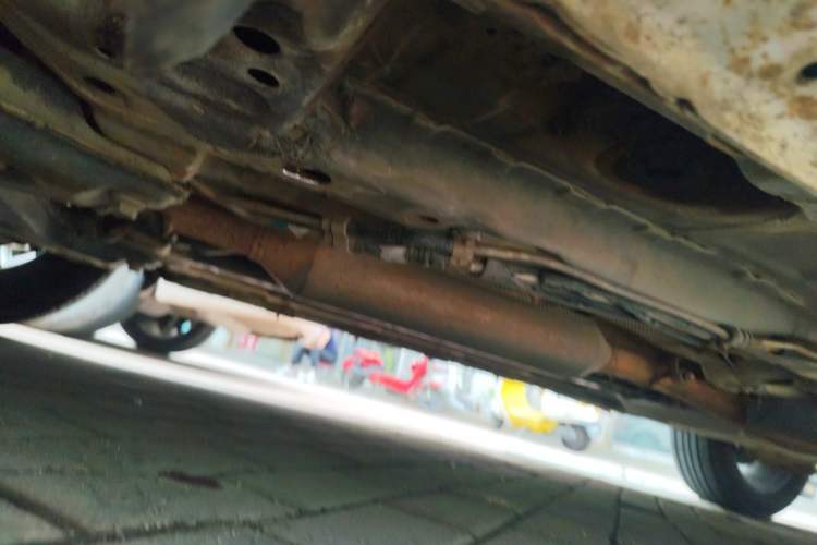 Used Dongfeng Fengon 580 2016 1.5T Manual Luxury Edition Chassis Front Left