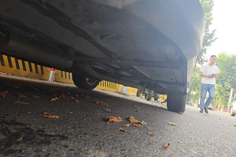 Used Dongfeng Fengon 580 2016 1.8L Manual Comfort Model Chassis Front Left