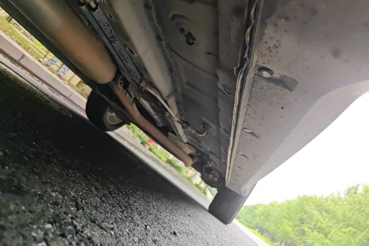 Used Dongfeng Fengon 580 2016 1.8L Manual Comfort Model Chassis Front Left