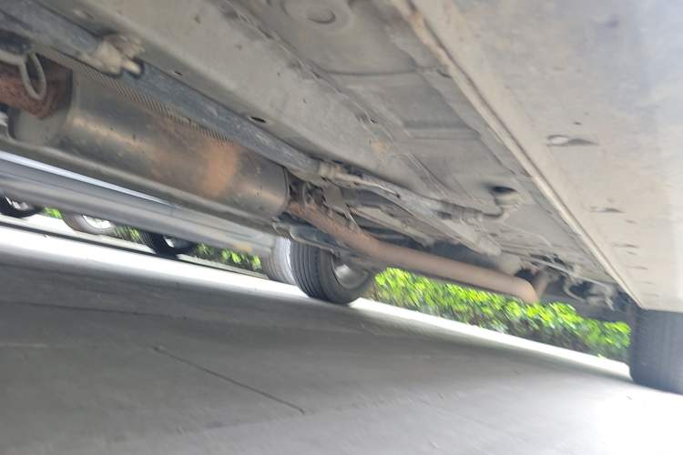 Used Dongfeng Fengon 580 2016 1.8L Manual Comfort Model Chassis Front Left