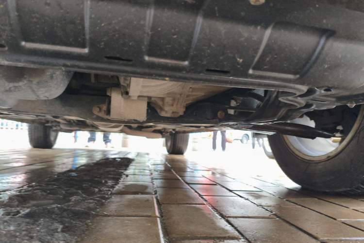 Used Dongfeng Fengon 580 2016 1.8L Manual Comfort Model Chassis Front