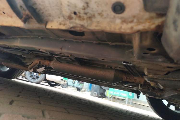 Used Dongfeng Fengon 580 2016 1.5T Manual Luxury Edition Chassis Front Right