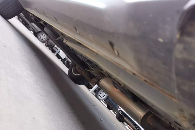 Used Dongfeng Fengon 580 2016 1.8L Manual Comfort Model Chassis Front Right